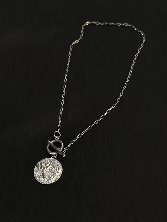 Aira Necklace